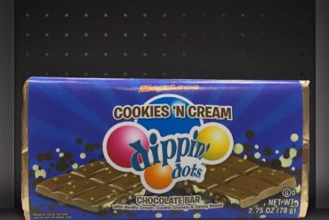 Dippin’ Dots Cookies ‘N Cream Chocolate Bar