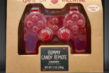 Game On Valentine Gummy Candy Remote